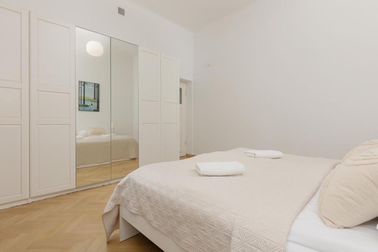 Family Apartment Freta Warsaw Old Town By Noclegi Renters ภายนอก รูปภาพ