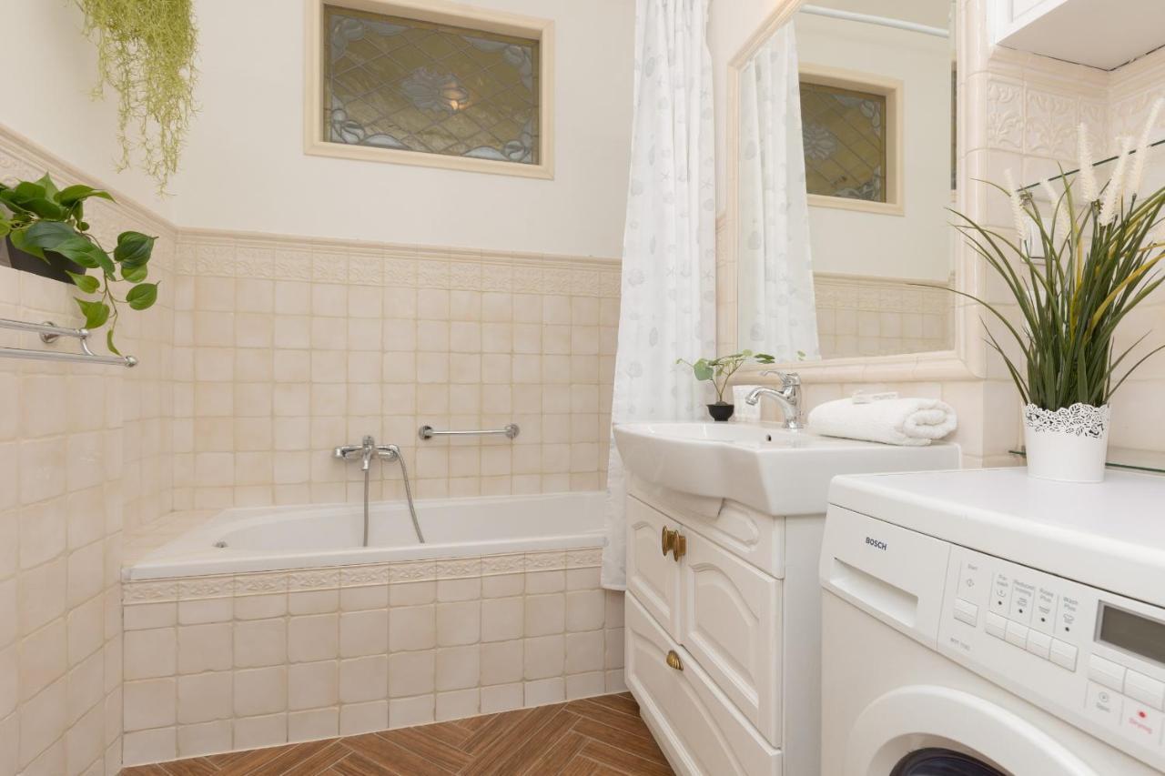 Family Apartment Freta Warsaw Old Town By Noclegi Renters ภายนอก รูปภาพ